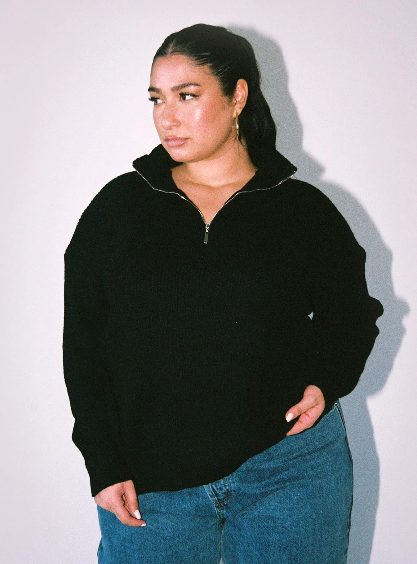 Bessy Knit Sweater Black Curve